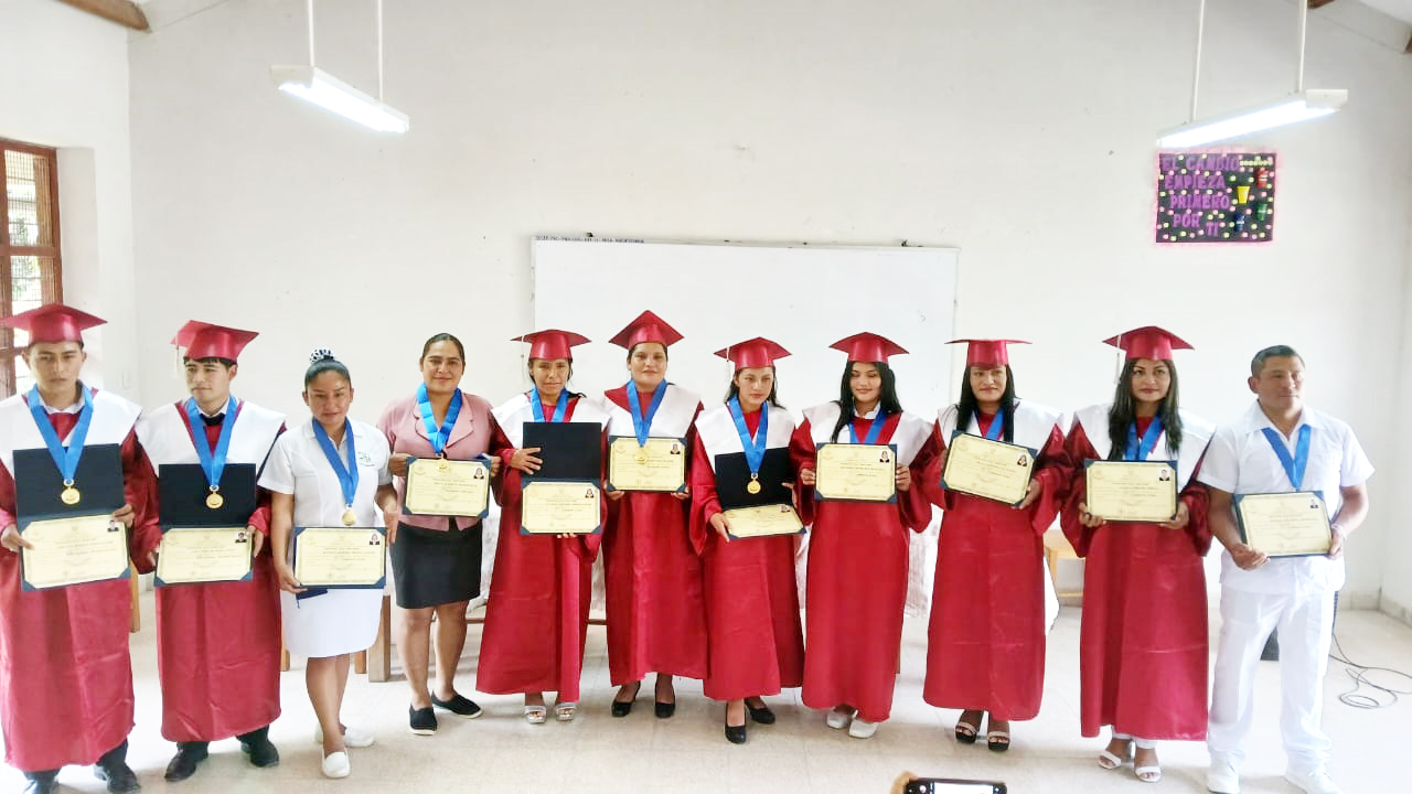 CEREMONIA DE ENTREGA DE TÍTULOS